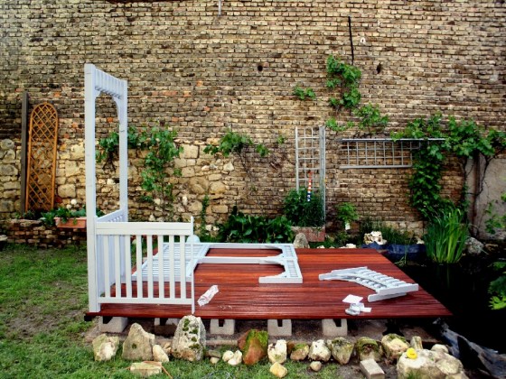 Das erste Element von der Seite betrachtet