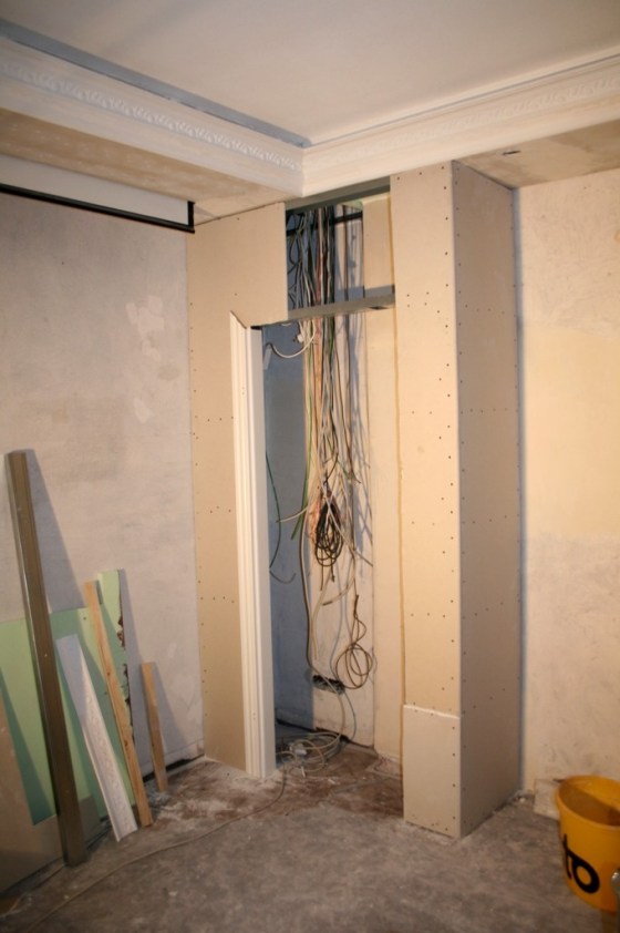 Der Technikraum im Schlafzimmer